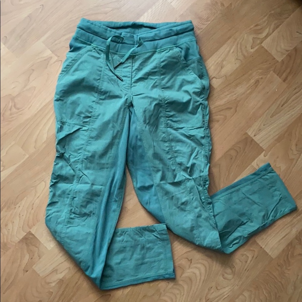 Lululemon street to studio pant